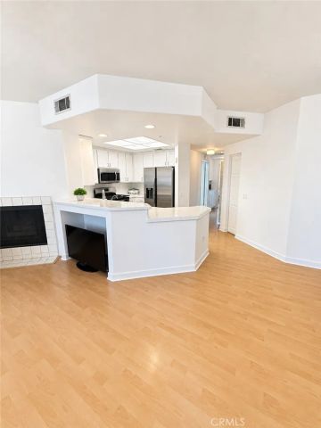 130 S Barranca 314, West Covina, CA 91791