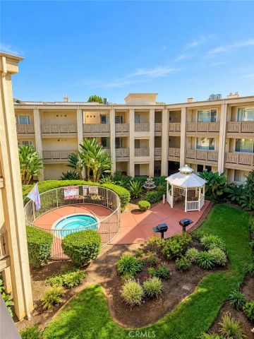 130 S Barranca 314, West Covina, CA 91791