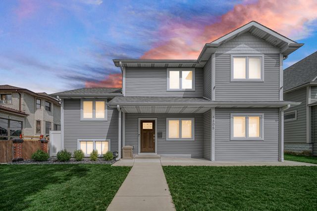 1305 N 11th Avenue, Melrose Park, IL 60160