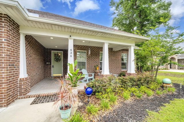 434 Mango Lane, Freeport, FL 32439