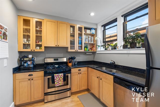 17 Union Avenue B, Grand Rapids, MI 49503