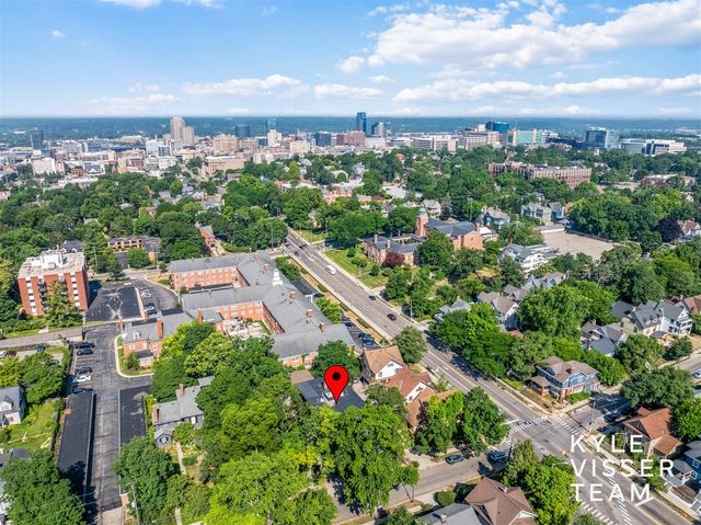 17 Union Avenue B, Grand Rapids, MI 49503