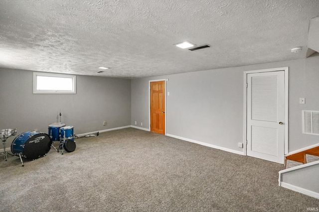 1101 W Riga Avenue, Marion, IN 46952