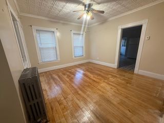 32 Manchester St 1, Lowell, MA 01852