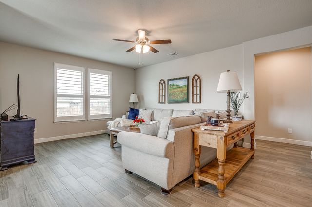 1201 Kerrville Lane, Weatherford, TX 76087