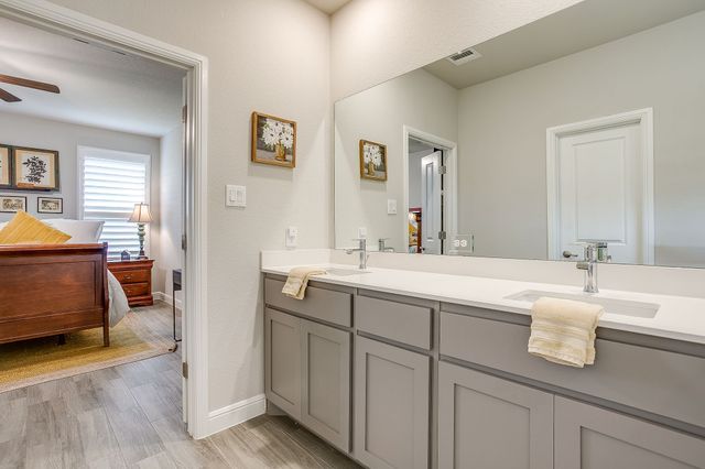 1201 Kerrville Lane, Weatherford, TX 76087