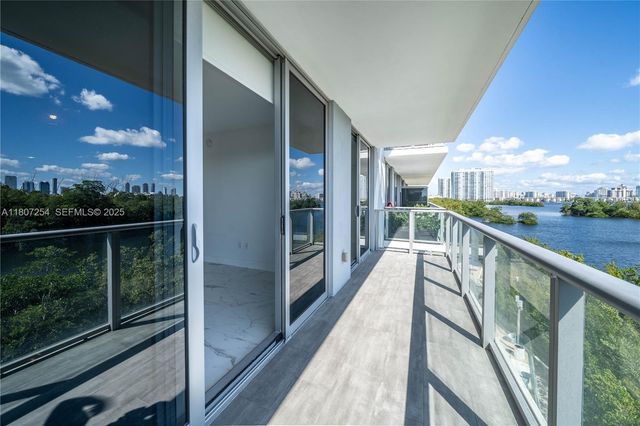 16385 Biscayne Boulevard 417, North Miami Beach, FL 33160