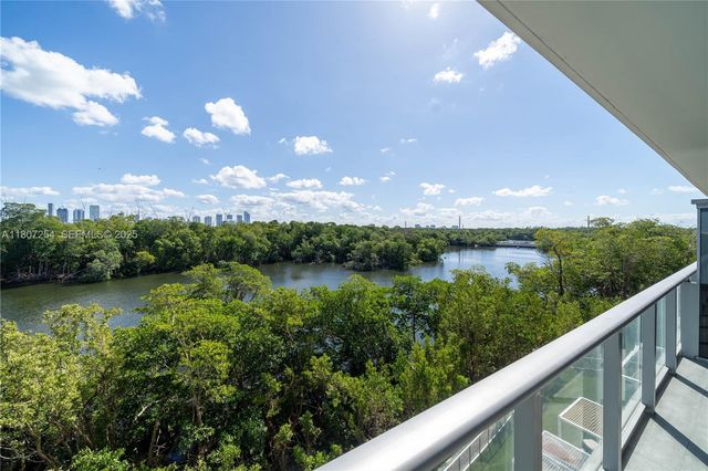 16385 Biscayne Boulevard 417, North Miami Beach, FL 33160