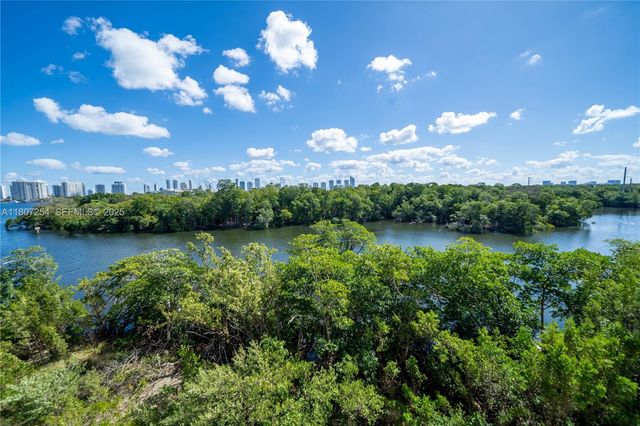 16385 Biscayne Boulevard 417, North Miami Beach, FL 33160