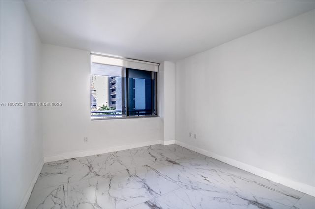 16385 Biscayne Boulevard 417, North Miami Beach, FL 33160
