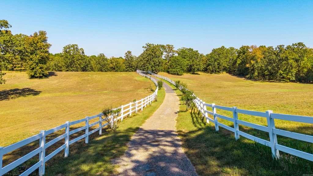 417 Randall Road, Hot Springs, AR 71913