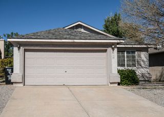 8315 Vista Chamisa Lane SW, Albuquerque, NM 87121