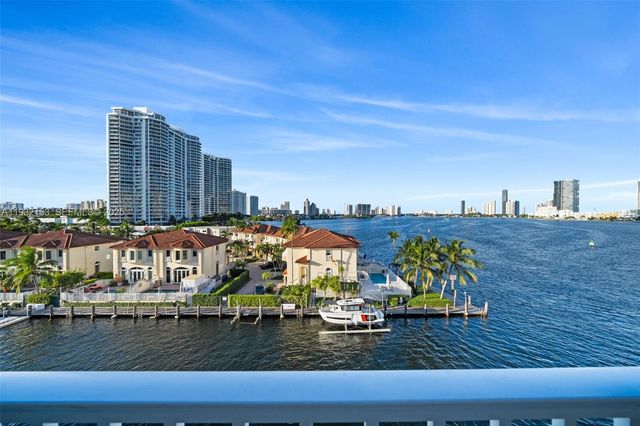 4000 NE 170th St 602, North Miami Beach, FL 33160