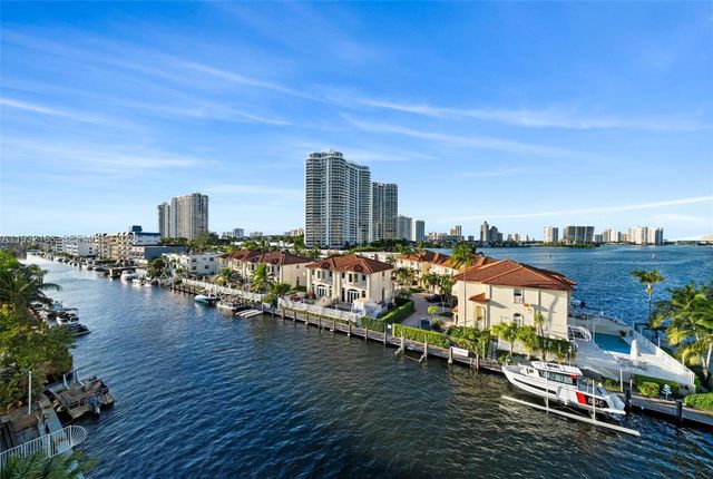 4000 NE 170th St 602, North Miami Beach, FL 33160