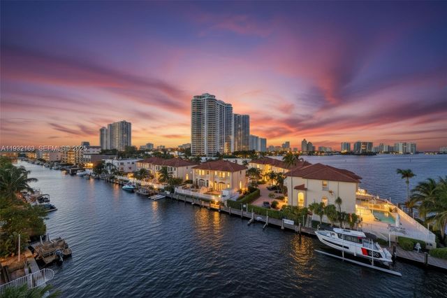 4000 NE 170th St 602, North Miami Beach, FL 33160