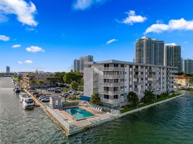 4000 NE 170th St 602, North Miami Beach, FL 33160