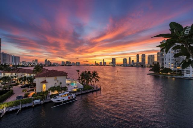 4000 NE 170th St 602, North Miami Beach, FL 33160