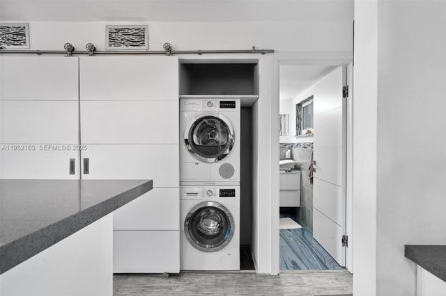 4000 NE 170th St 602, North Miami Beach, FL 33160