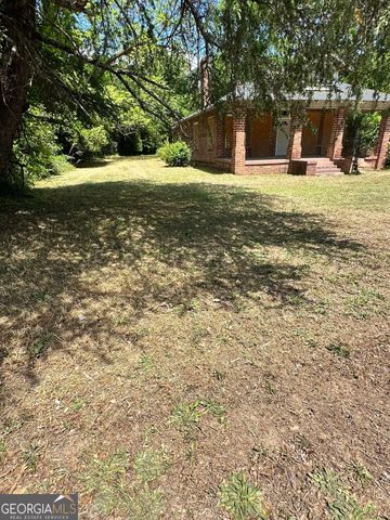 3727 Log Cabin Dr, Macon, GA 31204