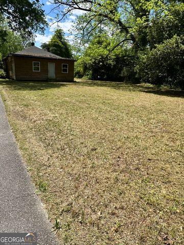3727 Log Cabin Dr, Macon, GA 31204