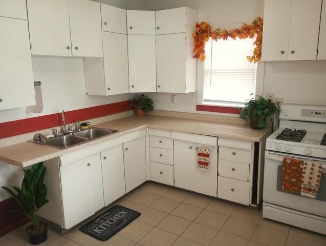 6720 31st AVENUE, Kenosha, WI 53142