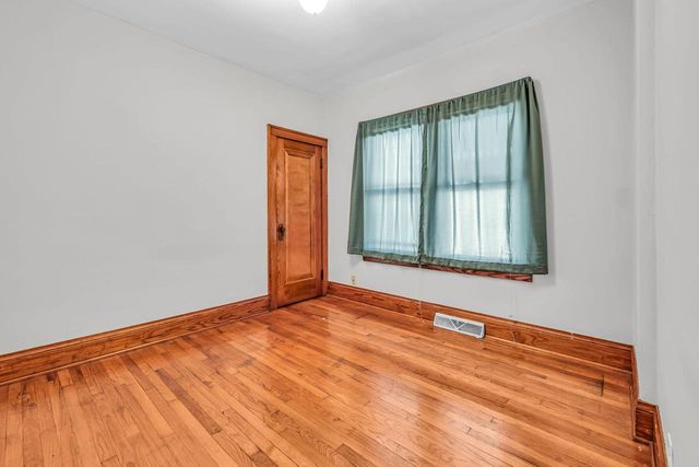 6720 31st AVENUE, Kenosha, WI 53142