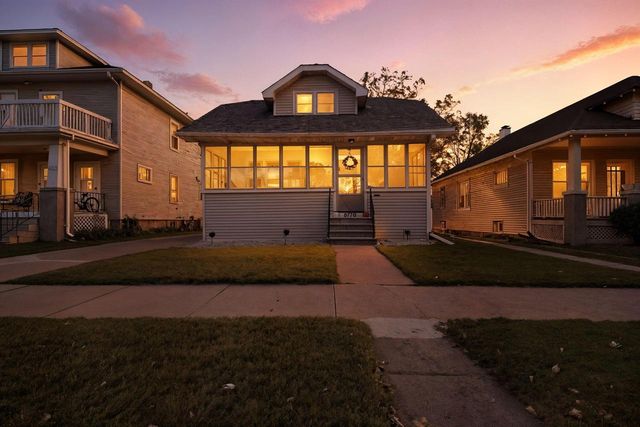 6720 31st AVENUE, Kenosha, WI 53142