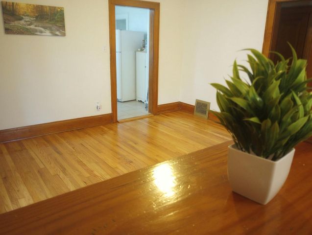 6720 31st AVENUE, Kenosha, WI 53142