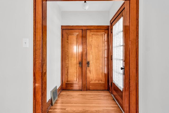 6720 31st AVENUE, Kenosha, WI 53142