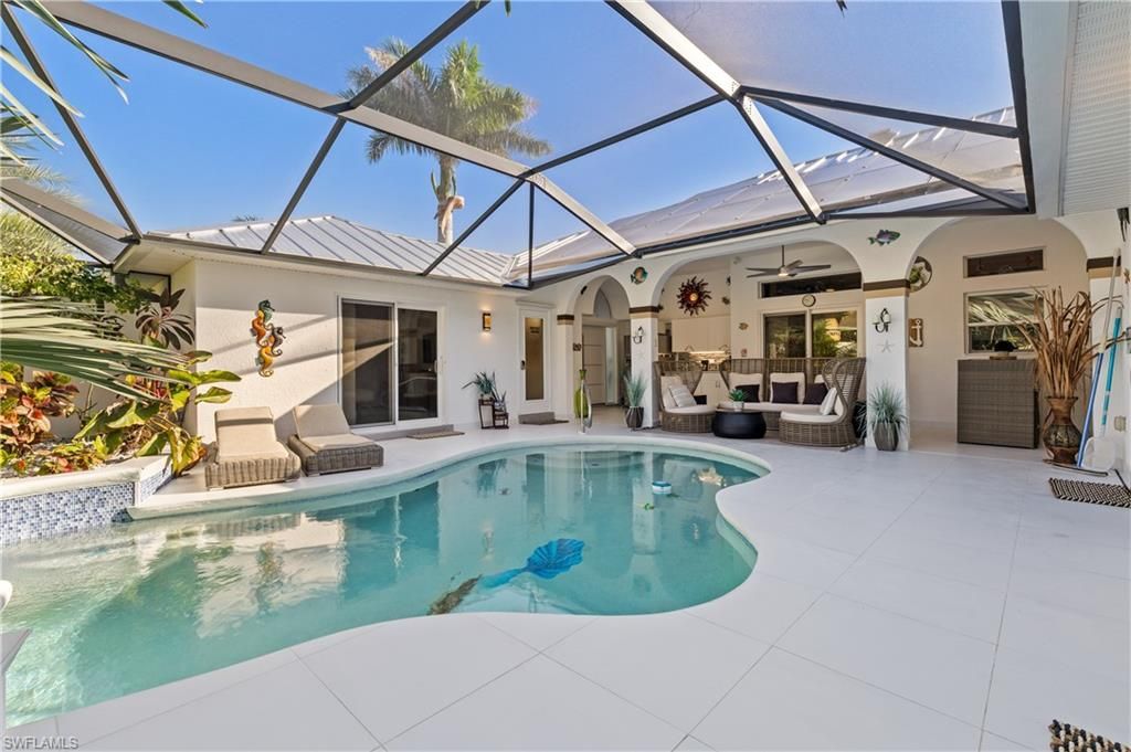 Image 10 of property listing at 2126 SW 47th ST, Cape Coral, FL 33914