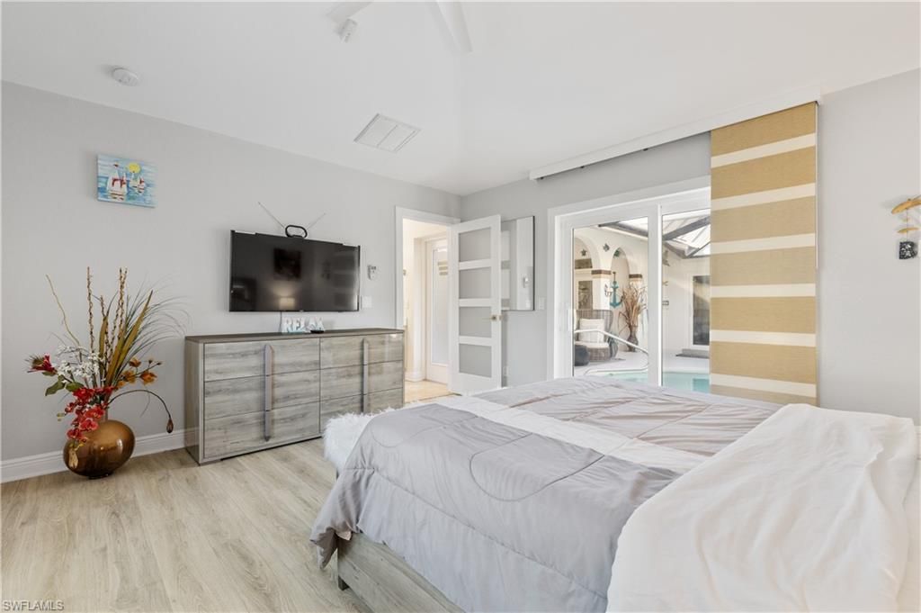 Image 13 of property listing at 2126 SW 47th ST, Cape Coral, FL 33914