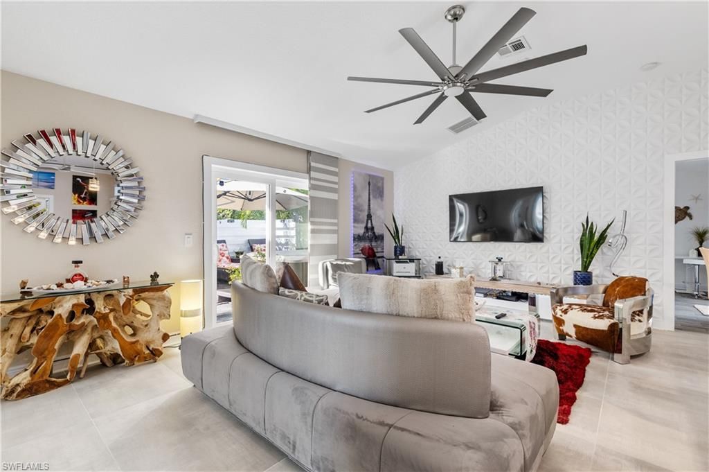 Image 16 of property listing at 2126 SW 47th ST, Cape Coral, FL 33914