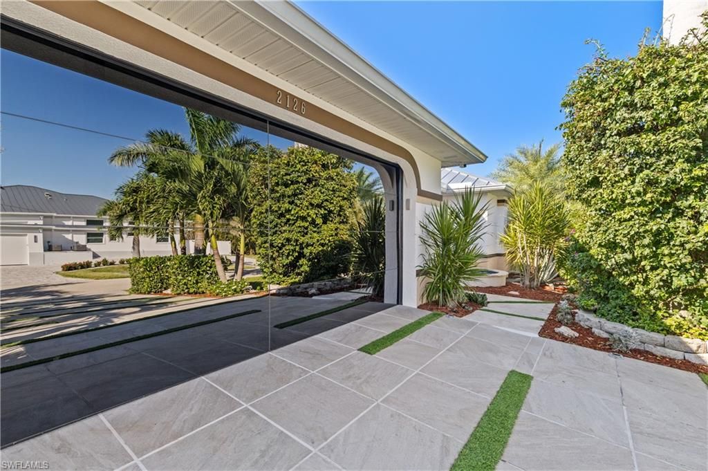 Image 2 of property listing at 2126 SW 47th ST, Cape Coral, FL 33914