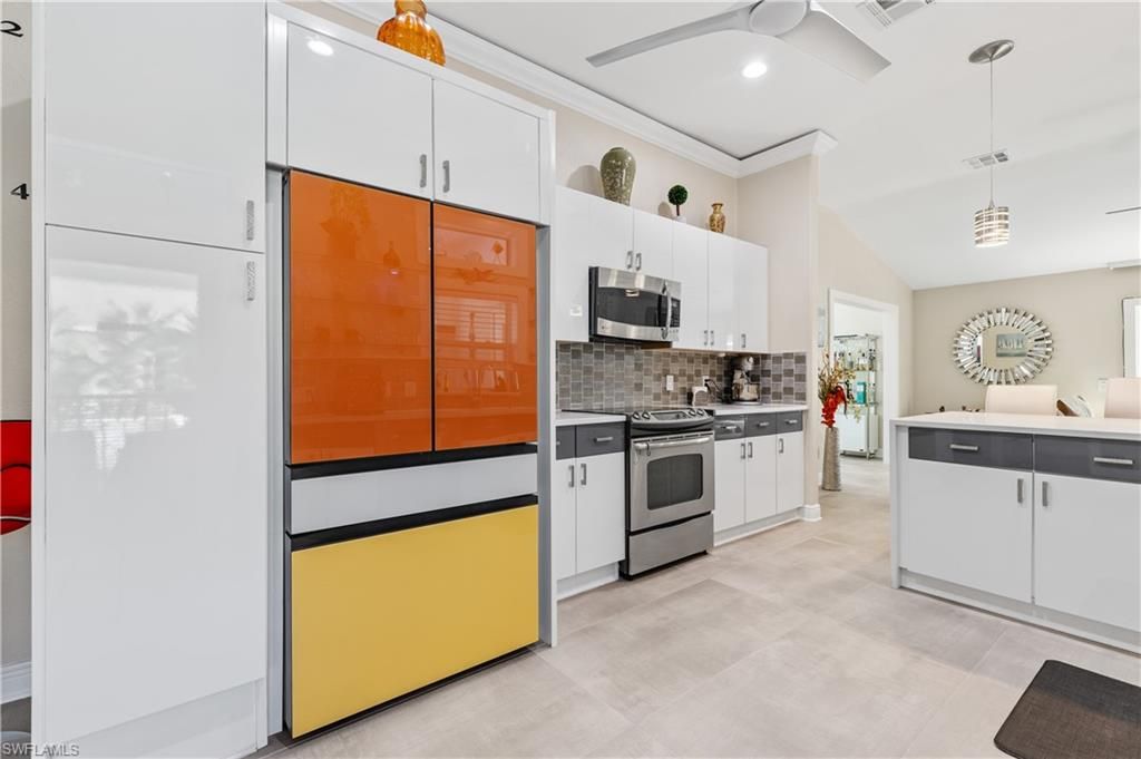 Image 23 of property listing at 2126 SW 47th ST, Cape Coral, FL 33914