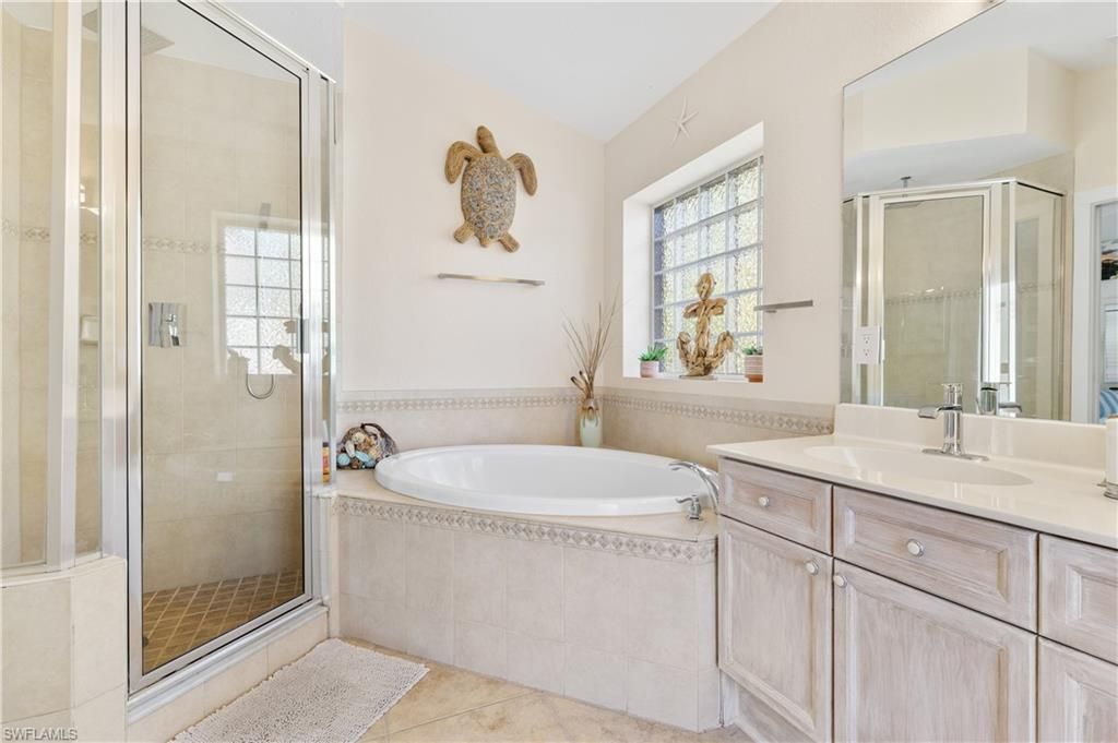 Image 30 of property listing at 2126 SW 47th ST, Cape Coral, FL 33914