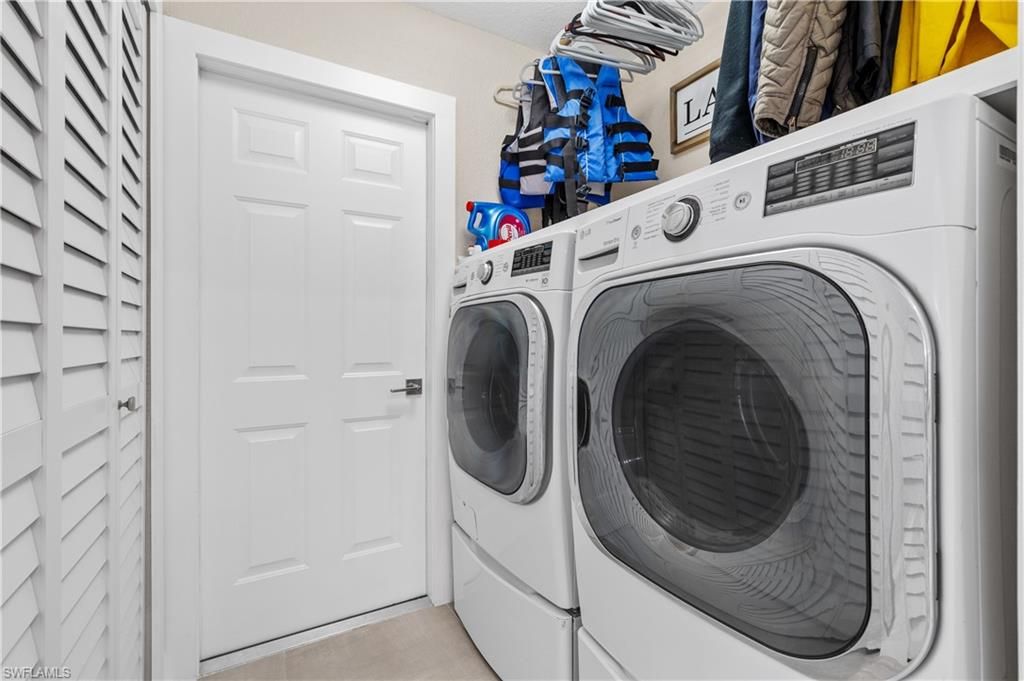 Image 33 of property listing at 2126 SW 47th ST, Cape Coral, FL 33914