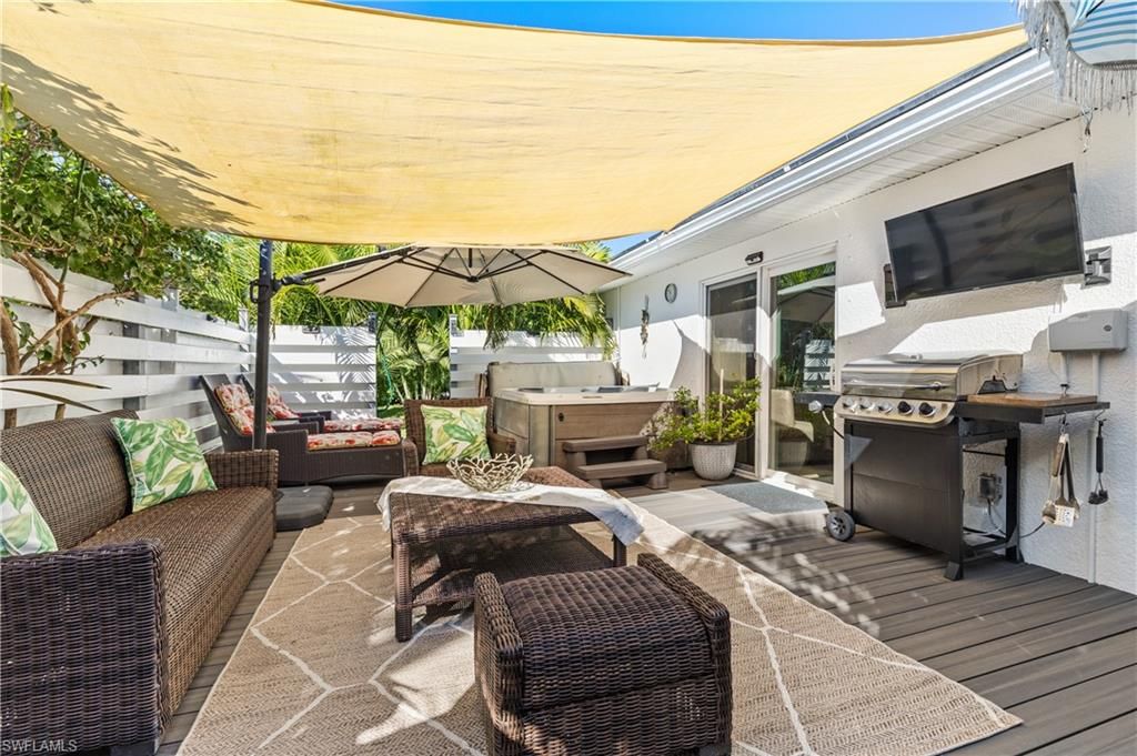 Image 36 of property listing at 2126 SW 47th ST, Cape Coral, FL 33914