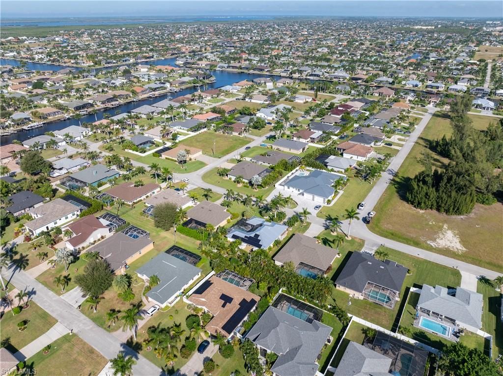 Image 46 of property listing at 2126 SW 47th ST, Cape Coral, FL 33914