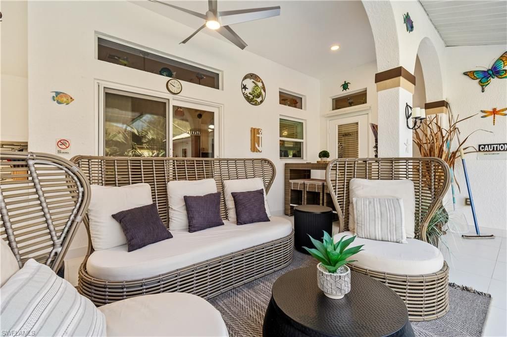 Image 5 of property listing at 2126 SW 47th ST, Cape Coral, FL 33914