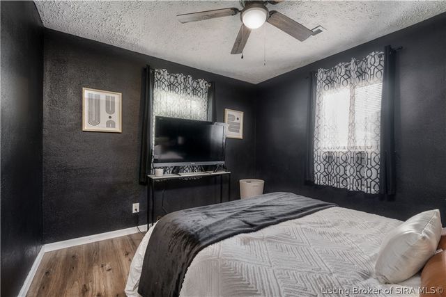 805 Foxglove Drive, Jeffersonville, IN 47130