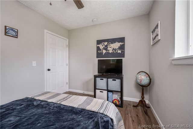 805 Foxglove Drive, Jeffersonville, IN 47130