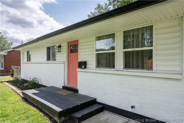 805 Foxglove Drive, Jeffersonville, IN 47130