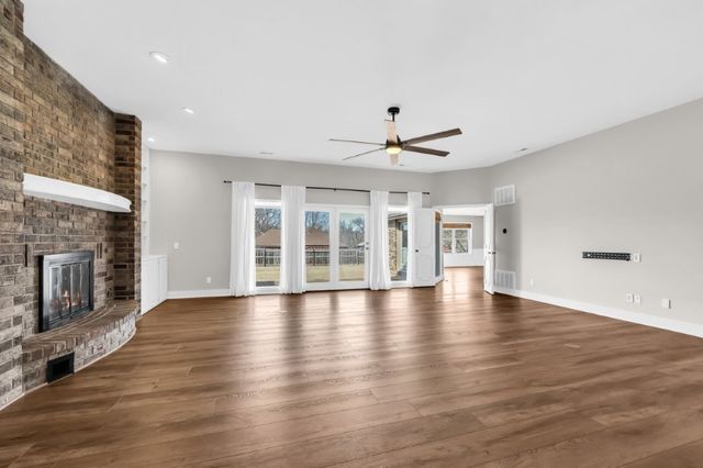 209 El Contento Drive, Bentonville, AR 72712