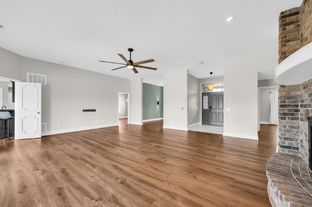 209 El Contento Drive, Bentonville, AR 72712