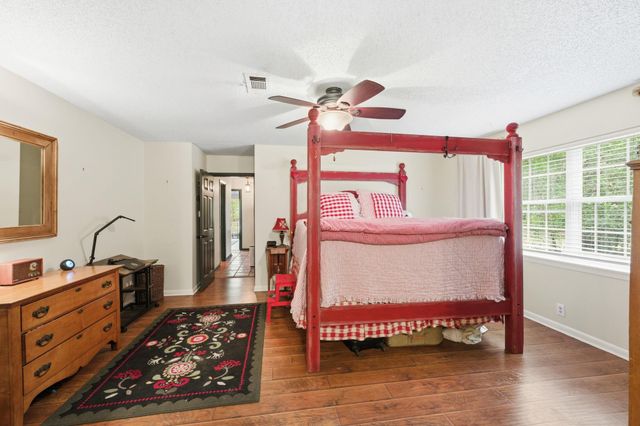 619 Tall Pines Drive, Magnolia, TX 77354