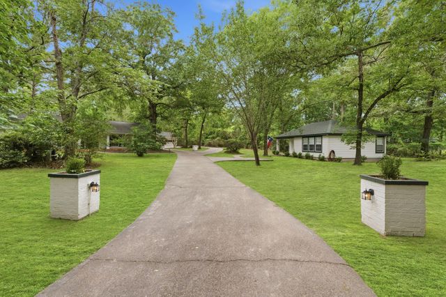 619 Tall Pines Drive, Magnolia, TX 77354