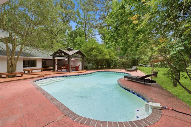 619 Tall Pines Drive, Magnolia, TX 77354