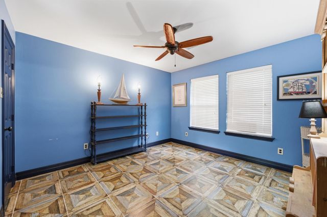 619 Tall Pines Drive, Magnolia, TX 77354