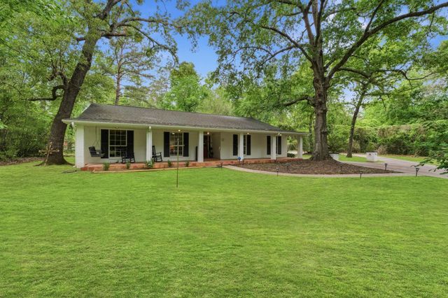 619 Tall Pines Drive, Magnolia, TX 77354