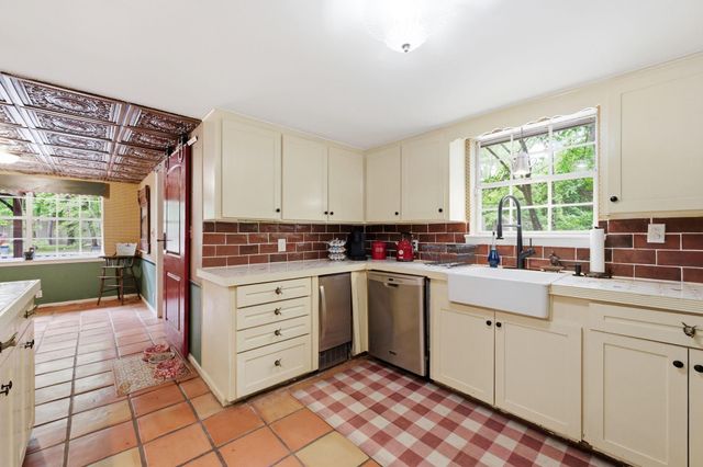 619 Tall Pines Drive, Magnolia, TX 77354